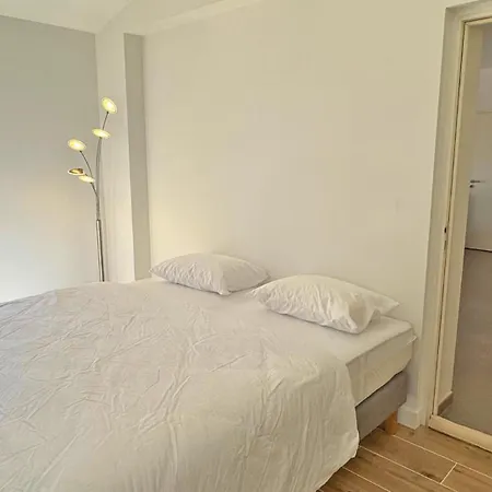 Villa Recente Avec 4 Et Piscine Privee, Proche - Casa Di Mare Sainte-Maxime